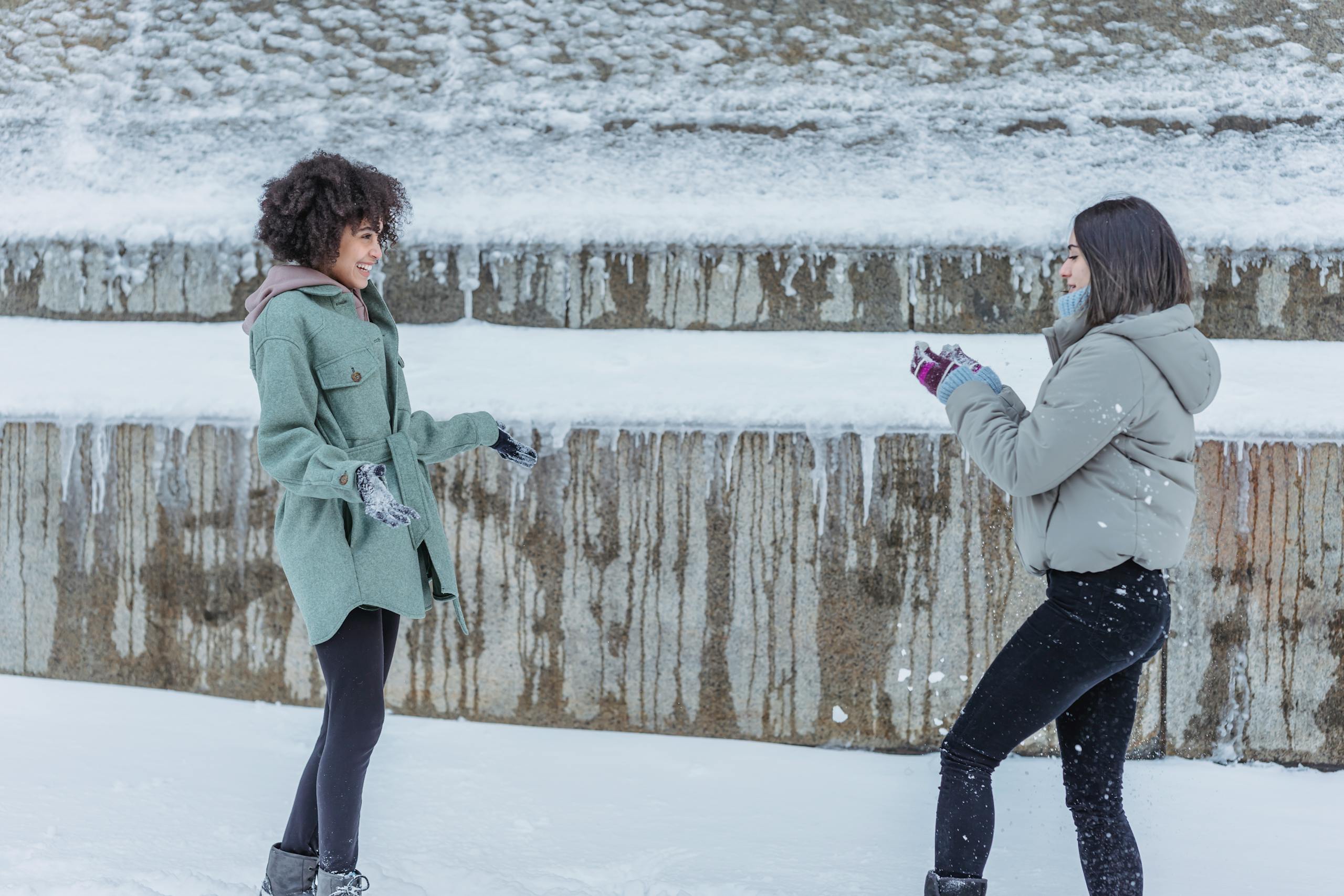 What is A Snowball Kiss Example With People 1 What is A Snowball Kiss Example With People